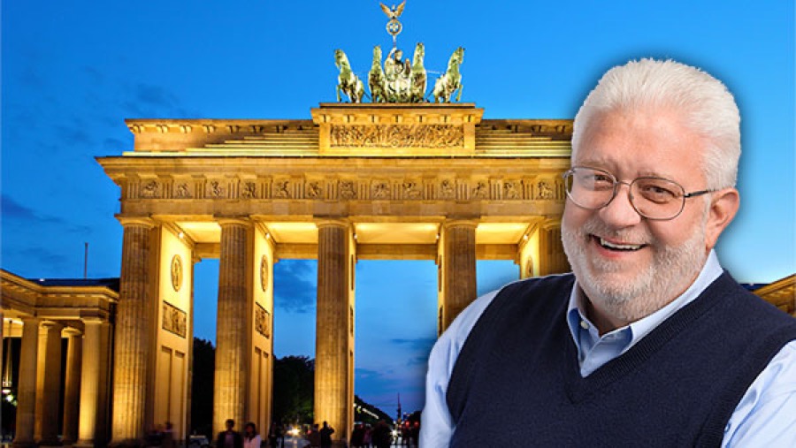 Carl Grapentine in front of the Brandenburg Gate in Berlin